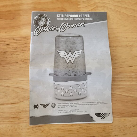 Wonder Woman Popcorn Maker - Picture 6 of 6